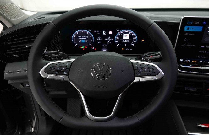 VOLKSWAGEN_VOLKSWAGEN_TIGUAN_2654011_9.jpg