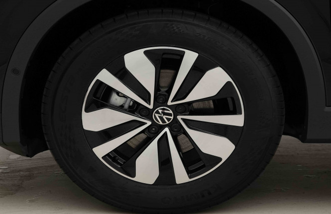 VOLKSWAGEN_VOLKSWAGEN_TIGUAN_2654012_23.jpg