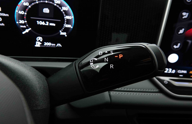 VOLKSWAGEN_VOLKSWAGEN_TIGUAN_2654014_18.jpg
