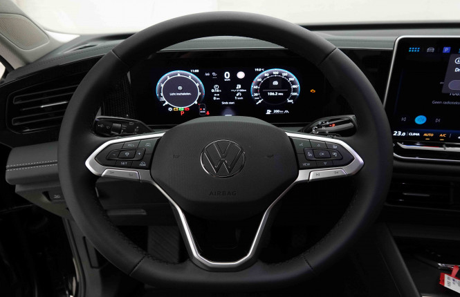 VOLKSWAGEN_VOLKSWAGEN_TIGUAN_2654014_9.jpg