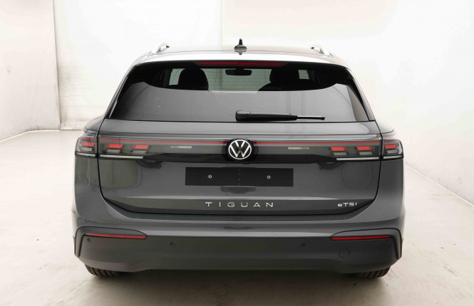 VOLKSWAGEN_VOLKSWAGEN_TIGUAN_2654015_29.jpg