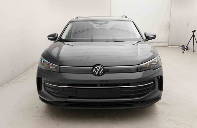 VOLKSWAGEN_VOLKSWAGEN_TIGUAN_2654016_26.jpg