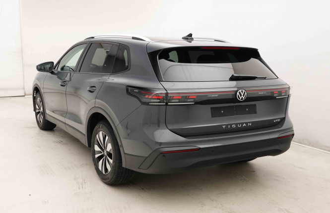 VOLKSWAGEN_VOLKSWAGEN_TIGUAN_2654016_28.jpg