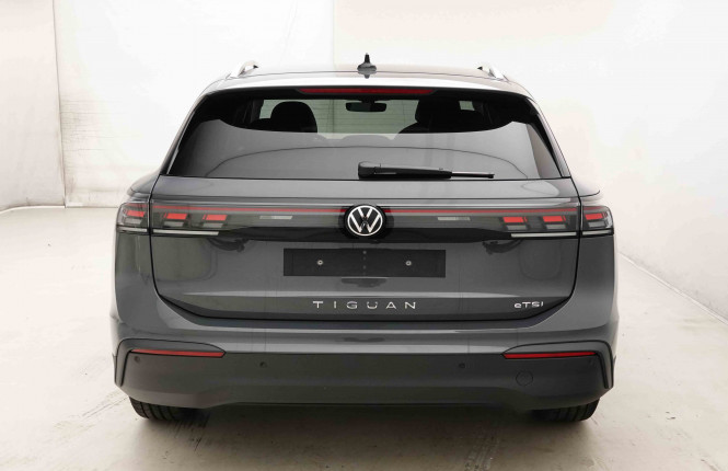VOLKSWAGEN_VOLKSWAGEN_TIGUAN_2654016_29.jpg