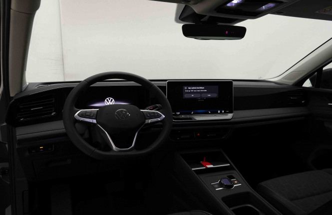 VOLKSWAGEN_VOLKSWAGEN_TIGUAN_2654016_8.jpg