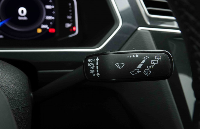 VOLKSWAGEN_VOLKSWAGEN_TIGUAN_2654206_16.jpg
