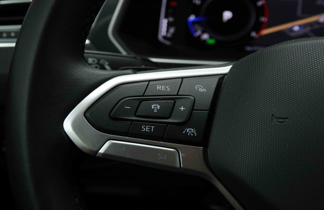 VOLKSWAGEN_VOLKSWAGEN_TIGUAN_2654206_17.jpg