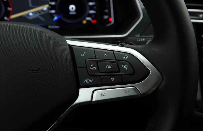 VOLKSWAGEN_VOLKSWAGEN_TIGUAN_2654206_18.jpg