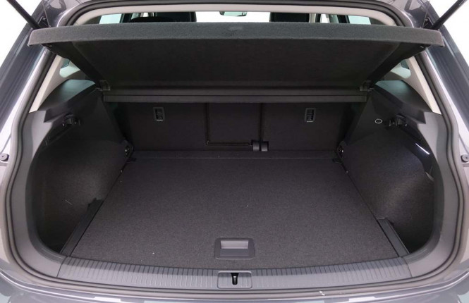 VOLKSWAGEN_VOLKSWAGEN_TIGUAN_2654292_32.jpg