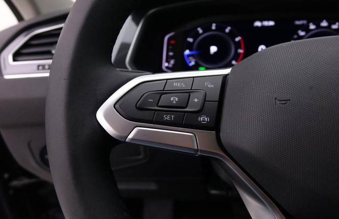 VOLKSWAGEN_VOLKSWAGEN_TIGUAN_2654292_43.jpg