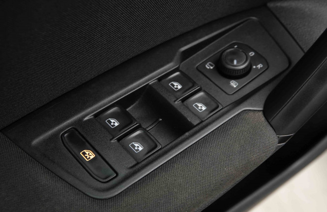 VOLKSWAGEN_VOLKSWAGEN_TIGUAN_2654577_23.jpg VOLKSWAGEN_VOLKSWAGEN_TIGUAN_2654577_23.jpg