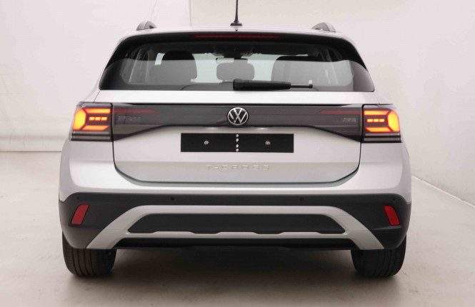 VOLKSWAGEN_VOLKSWAGEN_T_CROSS_2549406_24.jpg