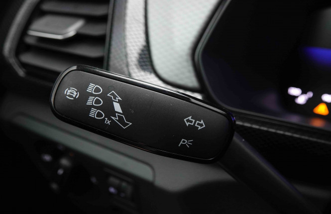 VOLKSWAGEN_VOLKSWAGEN_T_CROSS_2549633_16.jpg