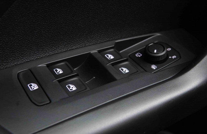 VOLKSWAGEN_VOLKSWAGEN_T_CROSS_2551148_19.jpg VOLKSWAGEN_VOLKSWAGEN_T_CROSS_2551148_19.jpg