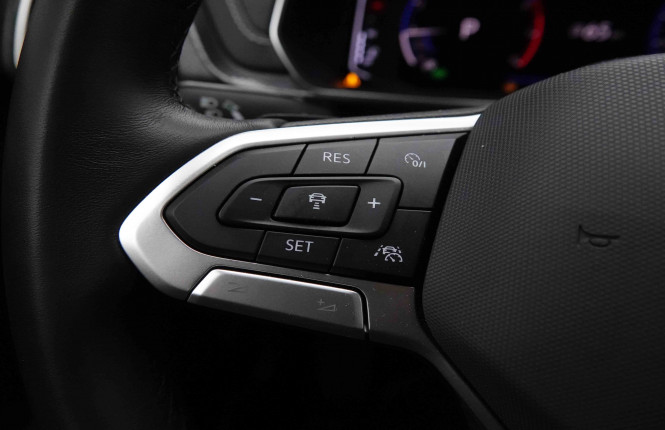 VOLKSWAGEN_VOLKSWAGEN_T_CROSS_2653242_15.jpg