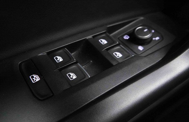 VOLKSWAGEN_VOLKSWAGEN_T_CROSS_2653242_18.jpg