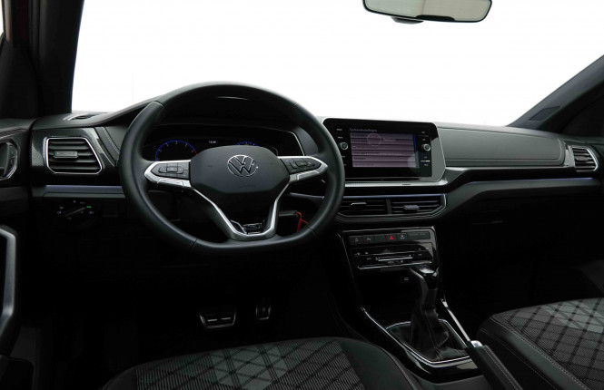 VOLKSWAGEN_VOLKSWAGEN_T_CROSS_2653242_34.jpg