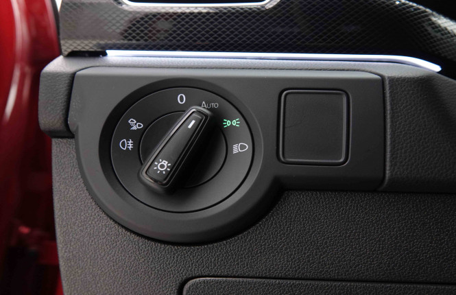 VOLKSWAGEN_VOLKSWAGEN_T_CROSS_2653242_35.jpg