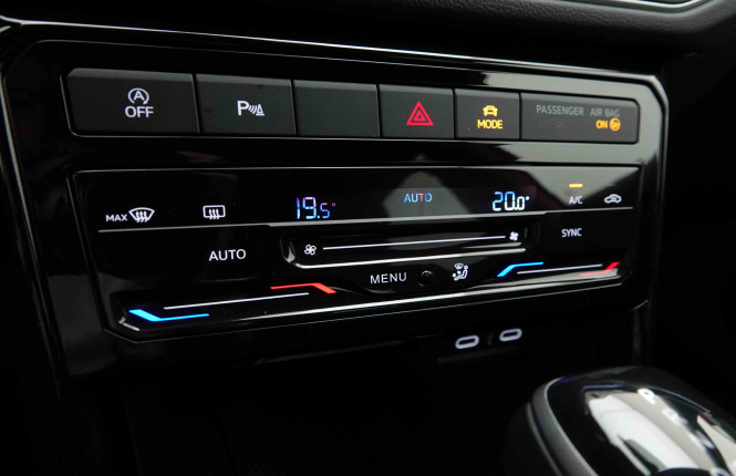 VOLKSWAGEN_VOLKSWAGEN_T_CROSS_2653243_66.jpg VOLKSWAGEN_VOLKSWAGEN_T_CROSS_2653243_66.jpg