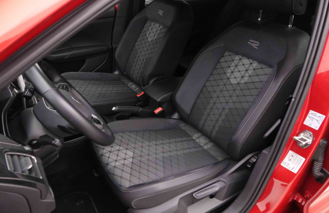 VOLKSWAGEN_VOLKSWAGEN_T_CROSS_2653243_82.jpg VOLKSWAGEN_VOLKSWAGEN_T_CROSS_2653243_82.jpg