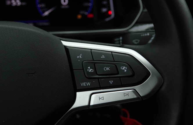 VOLKSWAGEN_VOLKSWAGEN_T_CROSS_2653244_17.jpg