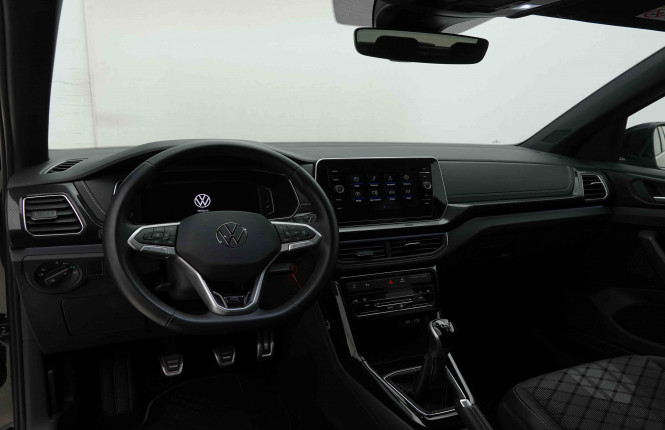 VOLKSWAGEN_VOLKSWAGEN_T_CROSS_2653244_7.jpg