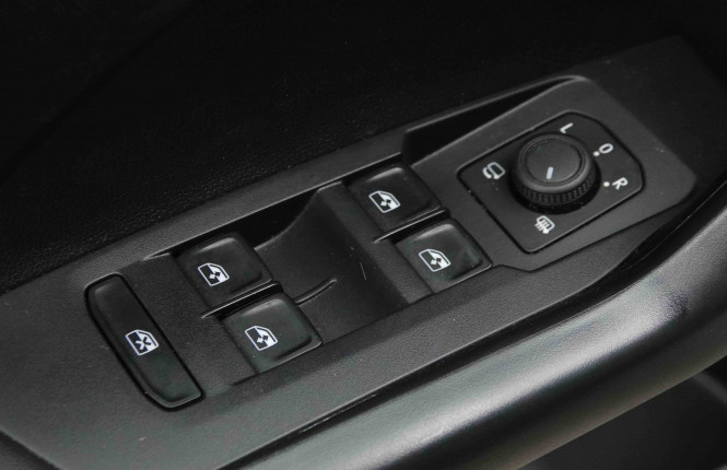 VOLKSWAGEN_VOLKSWAGEN_T_CROSS_2653622_19.jpg