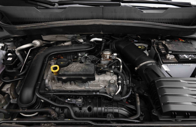 VOLKSWAGEN_VOLKSWAGEN_T_CROSS_2653622_21.jpg