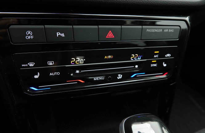 VOLKSWAGEN_VOLKSWAGEN_T_CROSS_2653628_12.jpg