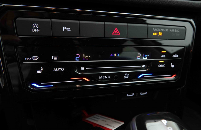 VOLKSWAGEN_VOLKSWAGEN_T_CROSS_2653635_12.jpg