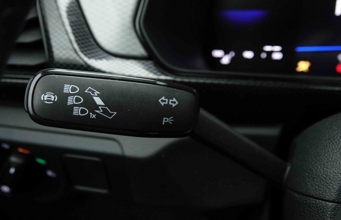 VOLKSWAGEN_VOLKSWAGEN_T_CROSS_2653635_14.jpg
