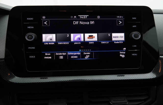 VOLKSWAGEN_VOLKSWAGEN_T_CROSS_2653635_9.jpg