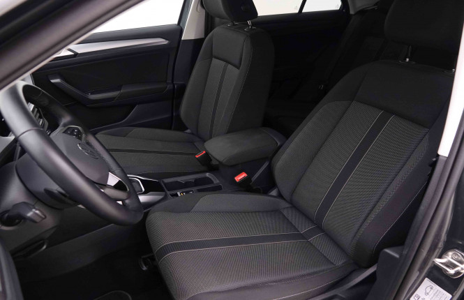 VOLKSWAGEN_VOLKSWAGEN_T_ROC_2547987_6.jpg