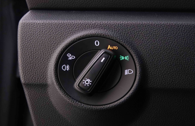 VOLKSWAGEN_VOLKSWAGEN_T_ROC_2547987_8.jpg