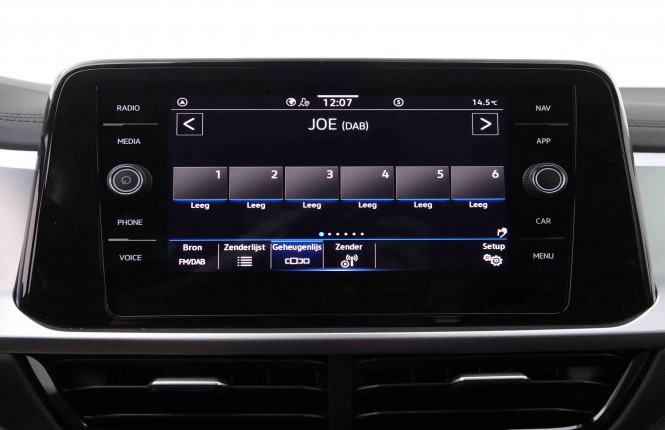 VOLKSWAGEN_VOLKSWAGEN_T_ROC_2548323_12.jpg