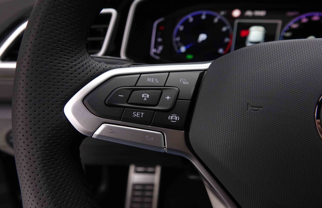 VOLKSWAGEN_VOLKSWAGEN_T_ROC_2551453_17.jpg VOLKSWAGEN_VOLKSWAGEN_T_ROC_2551453_17.jpg