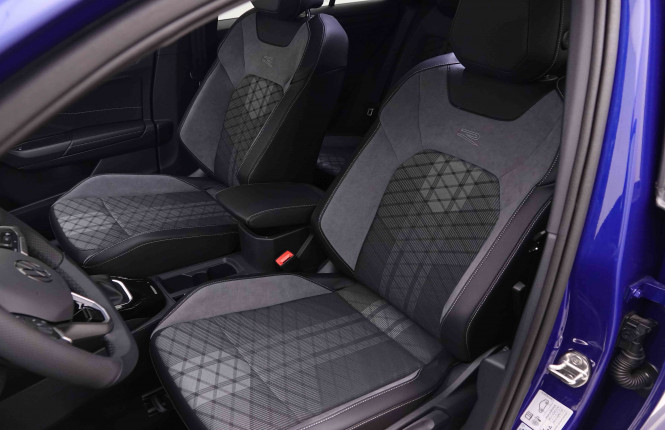 VOLKSWAGEN_VOLKSWAGEN_T_ROC_2551454_6.jpg VOLKSWAGEN_VOLKSWAGEN_T_ROC_2551454_6.jpg