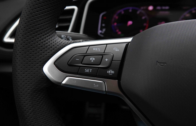 VOLKSWAGEN_VOLKSWAGEN_T_ROC_2551455_17.jpg VOLKSWAGEN_VOLKSWAGEN_T_ROC_2551455_17.jpg