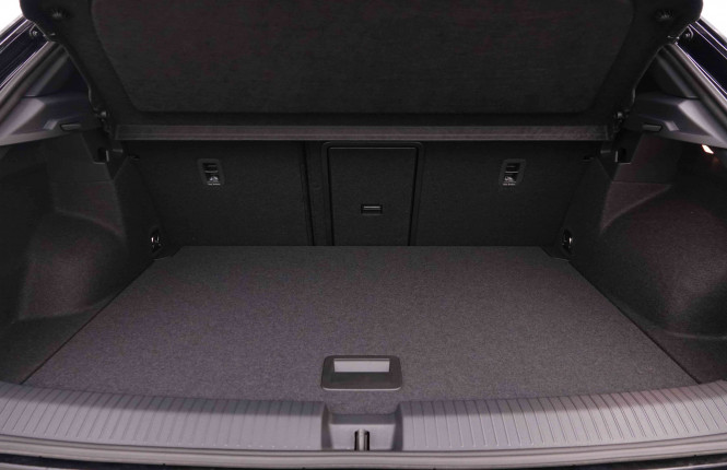 VOLKSWAGEN_VOLKSWAGEN_T_ROC_2551456_5.jpg VOLKSWAGEN_VOLKSWAGEN_T_ROC_2551456_5.jpg