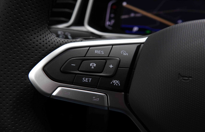 VOLKSWAGEN_VOLKSWAGEN_T_ROC_2551457_18.jpg VOLKSWAGEN_VOLKSWAGEN_T_ROC_2551457_18.jpg