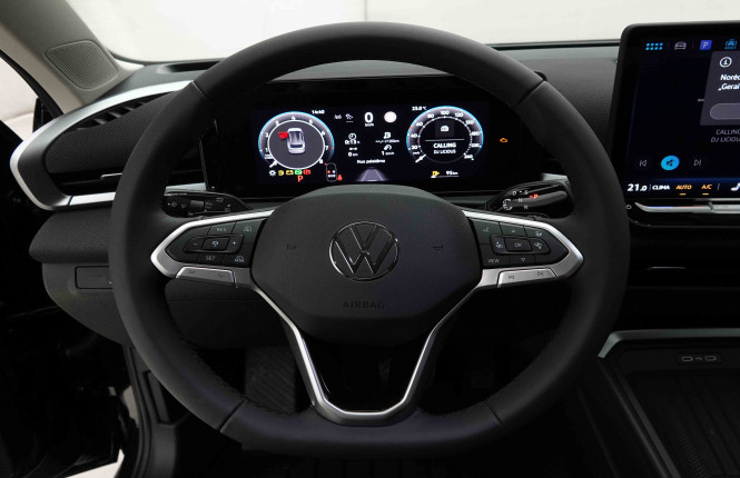 VOLKSWAGEN_VOLKSWAGEN_T_ROC_2653440_8.jpg