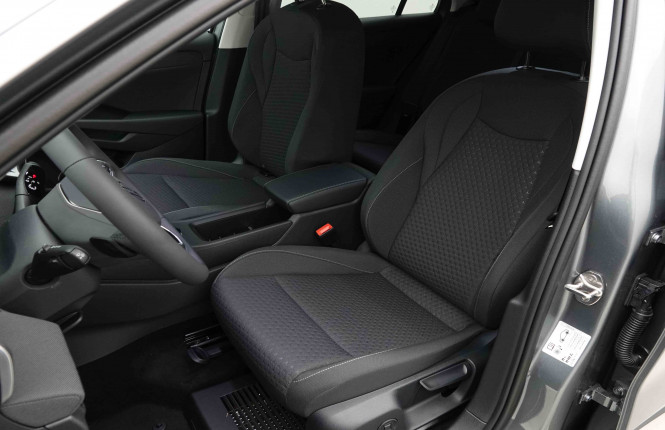 VOLKSWAGEN_VOLKSWAGEN_T_ROC_2653444_6.jpg VOLKSWAGEN_VOLKSWAGEN_T_ROC_2653444_6.jpg