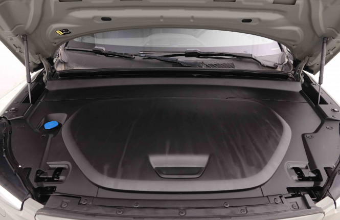 VOLVO_VOLVO_C40_2549591_25.jpg