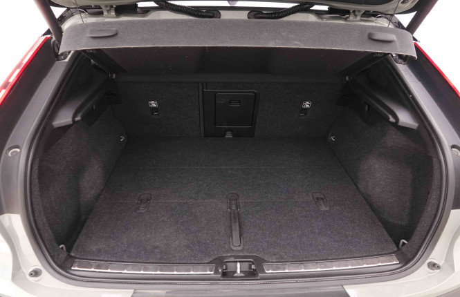 VOLVO_VOLVO_C40_2549591_5.jpg