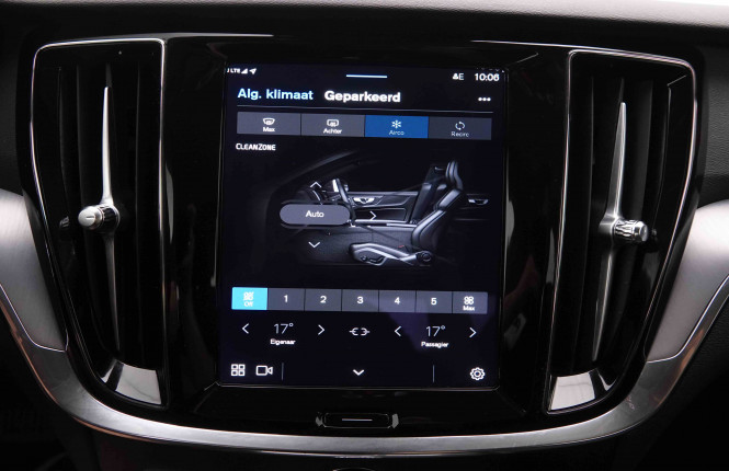 VOLVO_VOLVO_S60_2549605_12.jpg