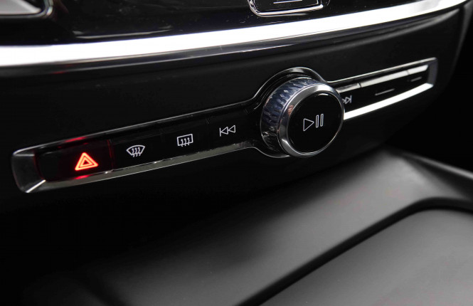 VOLVO_VOLVO_S60_2549605_15.jpg