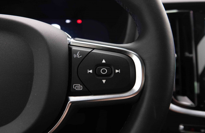 VOLVO_VOLVO_S60_2549605_20.jpg
