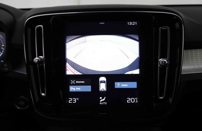 VOLVO_VOLVO_XC40_2548187_12.jpg