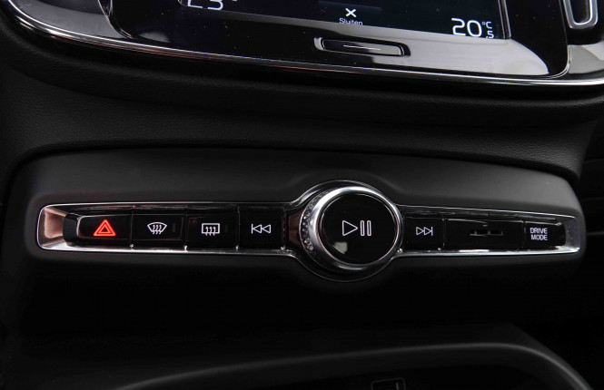 VOLVO_VOLVO_XC40_2548187_14.jpg
