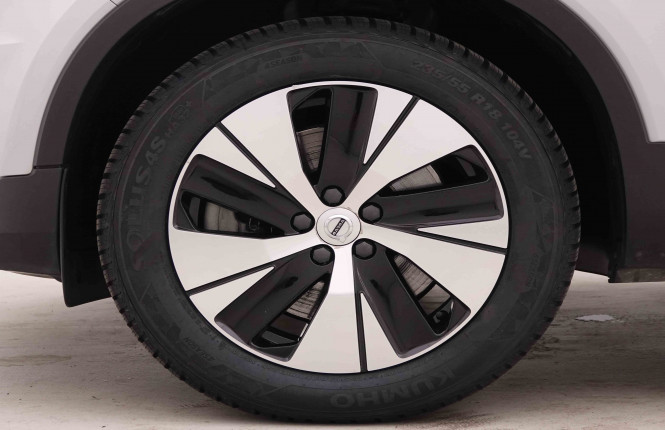 VOLVO_VOLVO_XC40_2548187_21.jpg